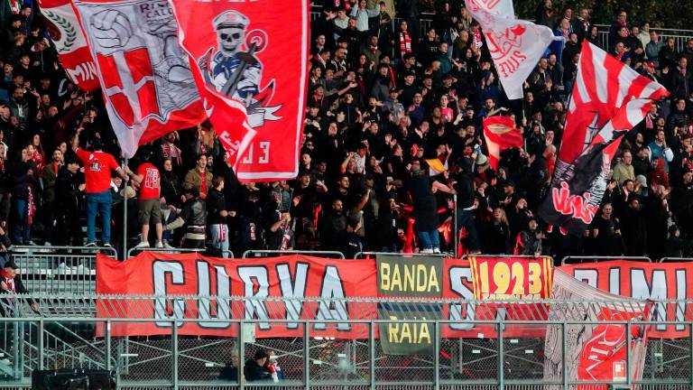 In auto allo stadio di Perugia con catene e un bastone: daspo pesanti per due tifosi del Rimini