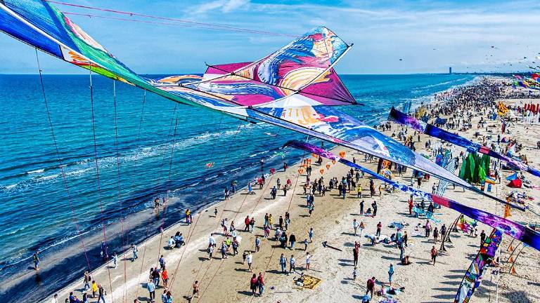 Cervia, il Festival degli aquiloni torna dal 19 aprile al 4 maggio VIDEO GALLERY