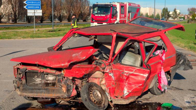 Ravenna, altro grave incidente la vigilia di Natale a San Bartolo. Due feriti, uno dei quali grave