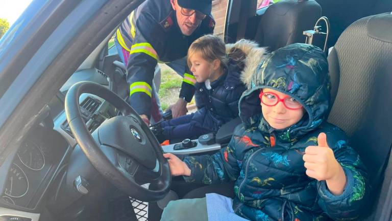 Cesena, la Polizia stradale alla scuola dell’Infanzia di San Giorgio spiega le principali regole della circolazione - Gallery