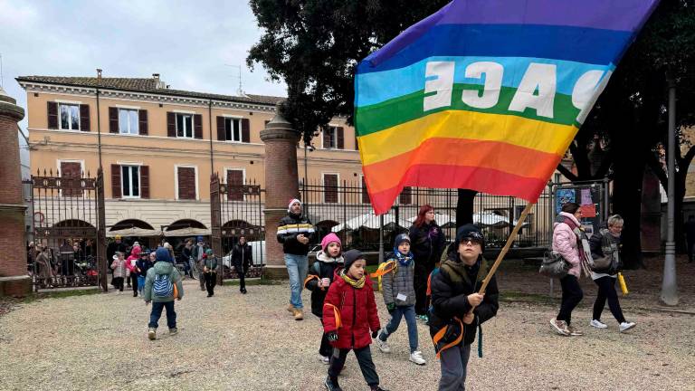 Una marcia per la pace come festa di Natale per le elementari di Villachiaviche