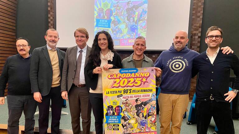 Capodanno 2025 a Cesena: i Moka club in piazza del Popolo