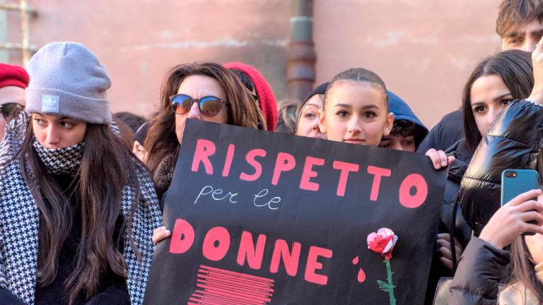 Una manifestazione in occasione della Giornata internazionale contro la violenza;: il pm Davide Ercolani, relatore del convegno