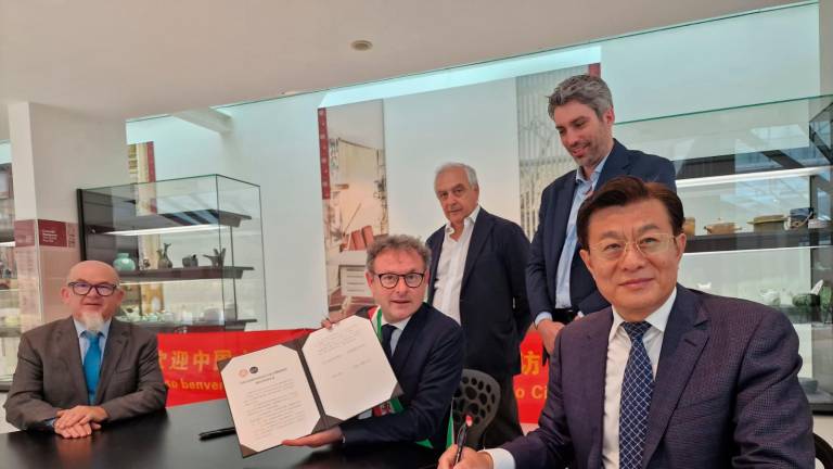 Per la ceramica nuovi accordi tra Faenza e la Cina