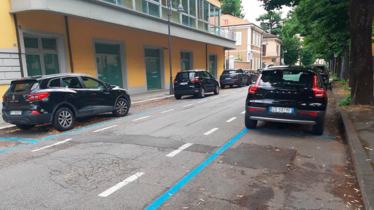 I posti auto in via Dell’Amore tornati a disposizione dei cittadini