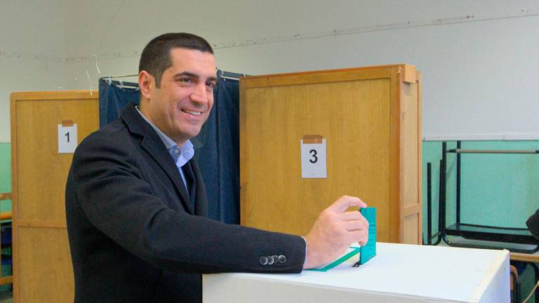 Michele De Pascale al voto durante le Regionali (Fiorentini)