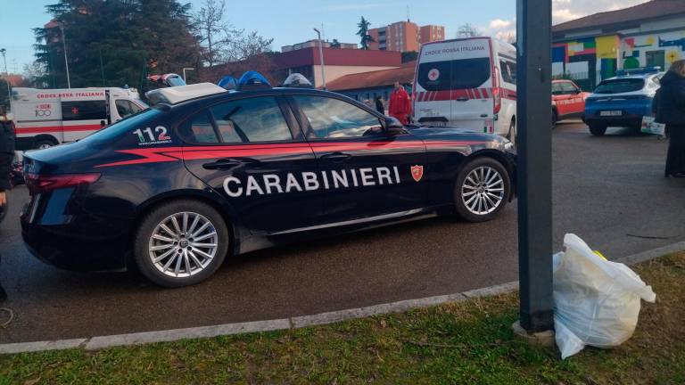 Imola, evacuata la scuola media, decine di persone al pronto soccorso per sospetta intossicazione - Gallery