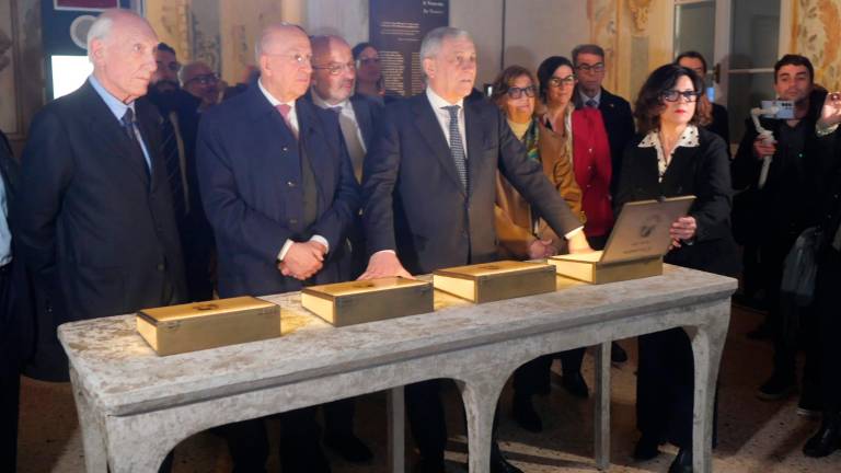 Il ministro Tajani a Ravenna ai Musei Byron: “Una visita che mi ha arricchito” - VIDEO GALLERY