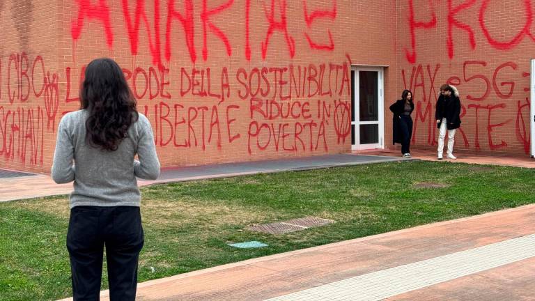 Raid no vax: devastata la sede universitaria di Cesena. Lattuca: «Faremo di tutto per individuarli» VIDEO GALLERY