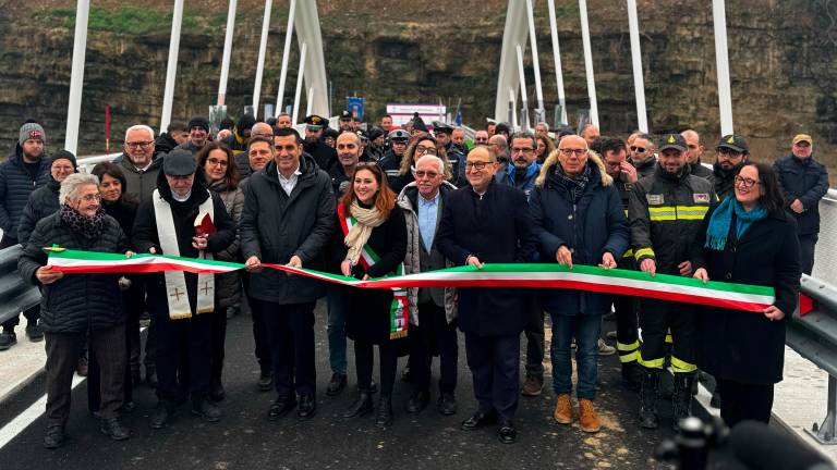 Imola, inaugurato il nuovo ponte di Carseggio a Casalfiumanese