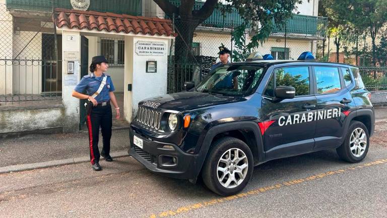 Ravenna, violazione del divieto di avvicinamento e aggressione ai Carabinieri: tre arresti