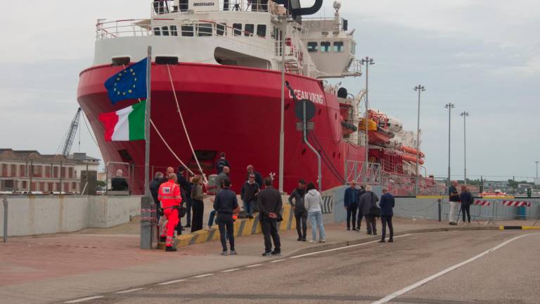 Ravenna, l’Ocean Viking con 47 migranti attesa martedì alle 12