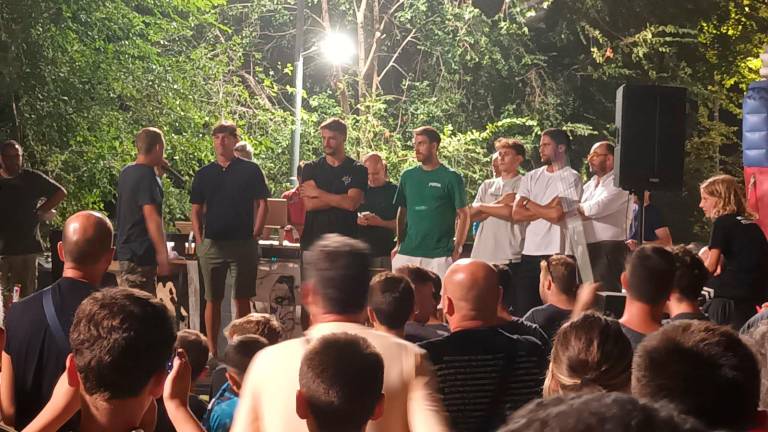 Il Cesena alla festa degli ultras e Berti fa il pieno di applausi VIDEO