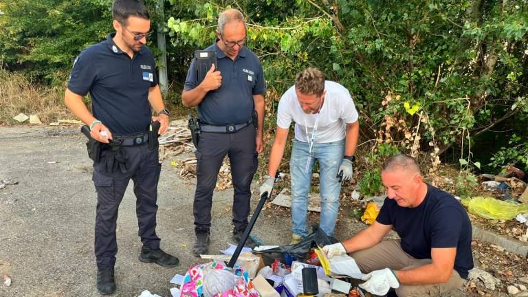 Le operazioni della polizia locale hanno riguardato via Corgin, via Mameli, via Fornarina e piazza Lanzoni