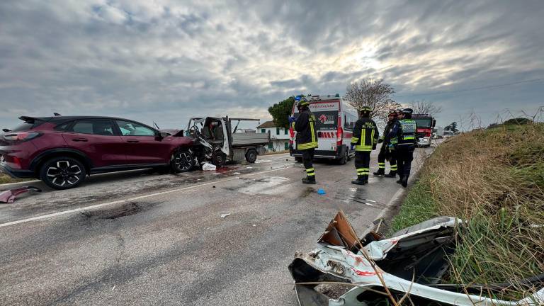 Gatteo, spaventoso incidente frontale: un ferito in gravi condizioni VIDEO GALLERY