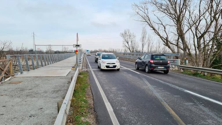 Santarcangelo, ponte sul Marecchia: la viabilità torna a doppio senso