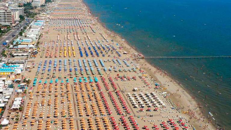 Spiagge, l’Unione Europea si oppone agli emendamenti pro balneari nel decreto Infrazioni