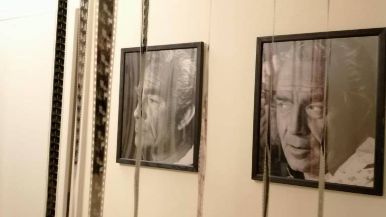 Inaugurata al Grand Hotel dal figlio la mostra su Ugo Tognazzi