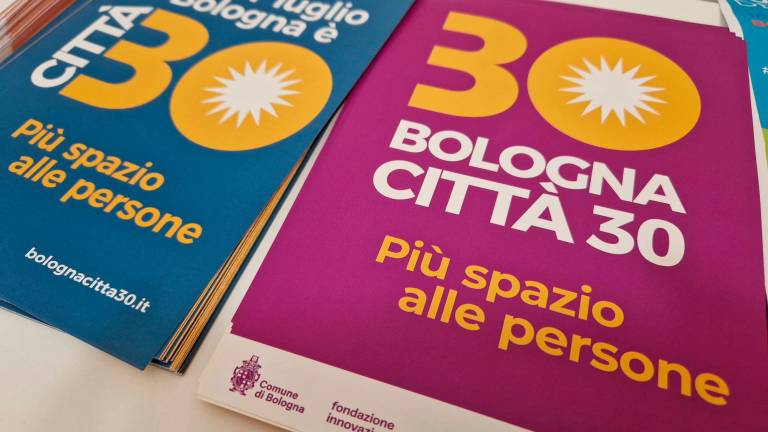 Bologna, sì al referendum consultivo contro la città a 30 all’ora