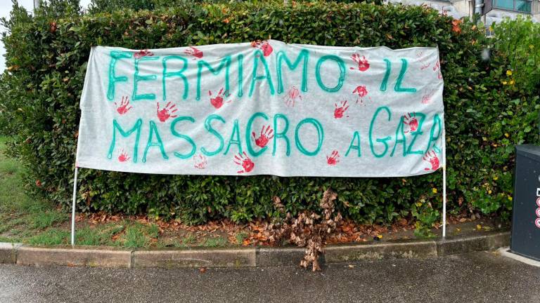 Rimini, al Meeting presidio per la Palestina: “Non si dà il giusto spazio agli oppressi”