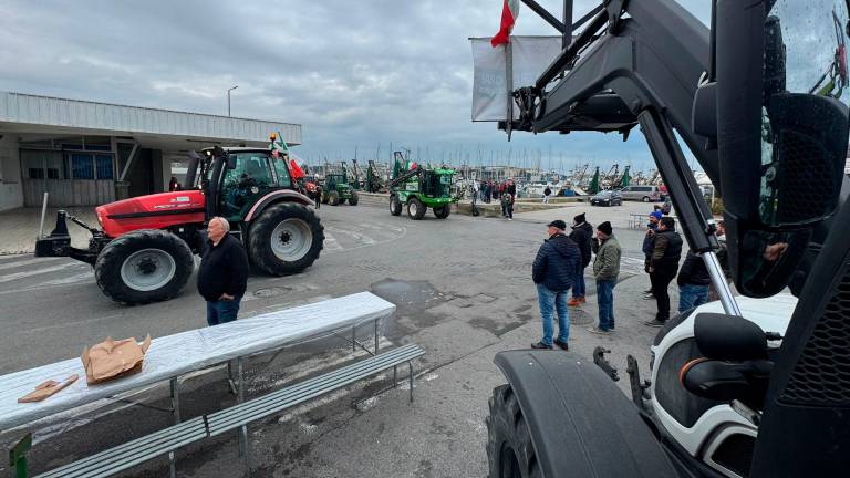 La protesta dei trattori arriva a Cesenatico VIDEO