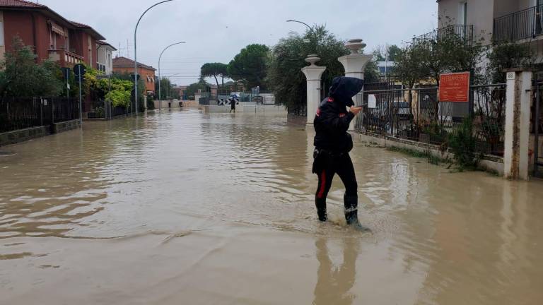 Maltempo in Romagna, Forlì rivive l’angoscia del 2023: l’acqua ricopre via Isonzo e via Pelacano VIDEO