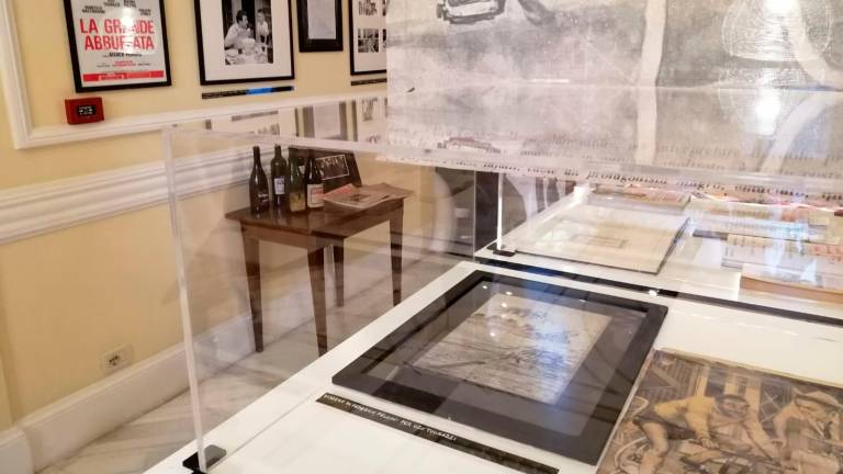 Inaugurata al Grand Hotel dal figlio la mostra su Ugo Tognazzi