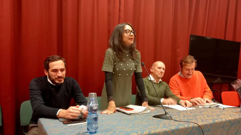 Da sinistra, il sindaco di Cesena Enzo Lattuca e la vice presidente della Regione Irene Priolo durante il recente incontro a Cesena al quartiere Ravennate