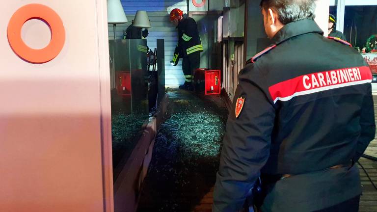 Rimini, incendio nella notte al bar, si indaga sulla matrice dolosa - Gallery