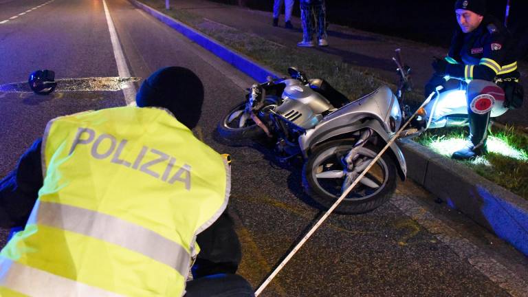 Incidente a Misano, 17enne riminese muore cadendo dallo scooter mentre riporta a casa gli amici - VIDEO GALLERY