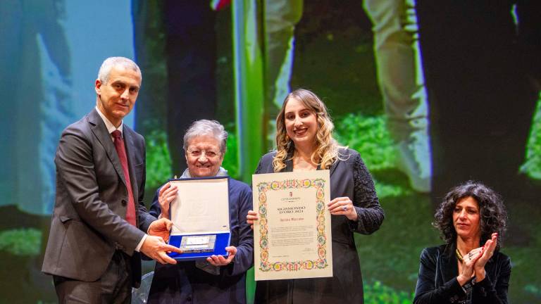 Rimini. Sigismondo d’oro 2024: consegnata all’Istituto Maccolini e a Mario Guaraldi la massima onorificenza cittadina - FOTOGALLERY