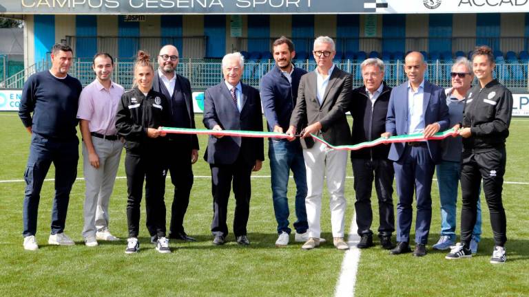 Nuovo sintetico a Martoranello inaugurato da “vecchie glorie” del Cesena e una selezione del Comune