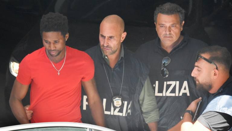 Louis Dassilva durante l’arresto (foto Migliorini)