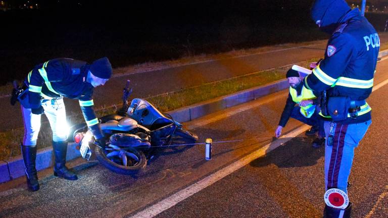 Incidente a Misano, 17enne riminese muore cadendo dallo scooter mentre riporta a casa gli amici - VIDEO GALLERY