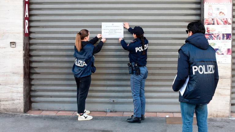 Rimini, spaccio vicino alla stazione, il questore chiude un bar per 30 giorni