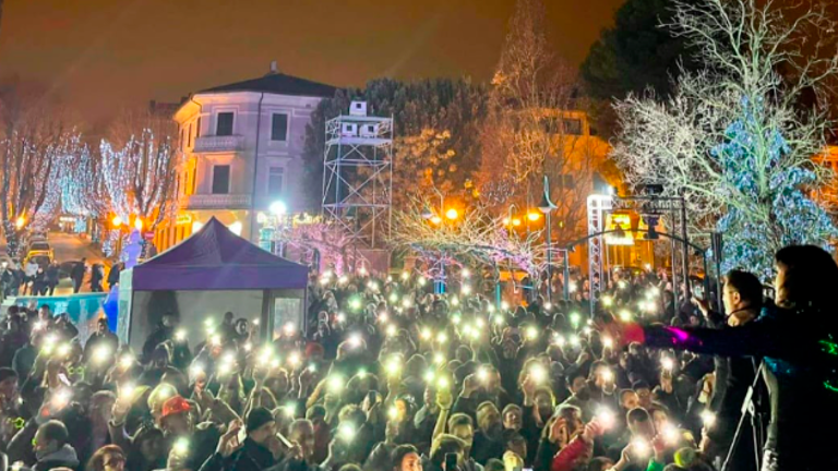 Cattolica, un grande albero di Natalie di metallo con luci a basso consumo: sabato 23 novembre l’accensione