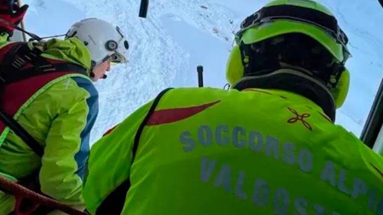 Bagno di Romagna, escursionista trentino finisce in un canalone, salvato dal Soccorso alpino