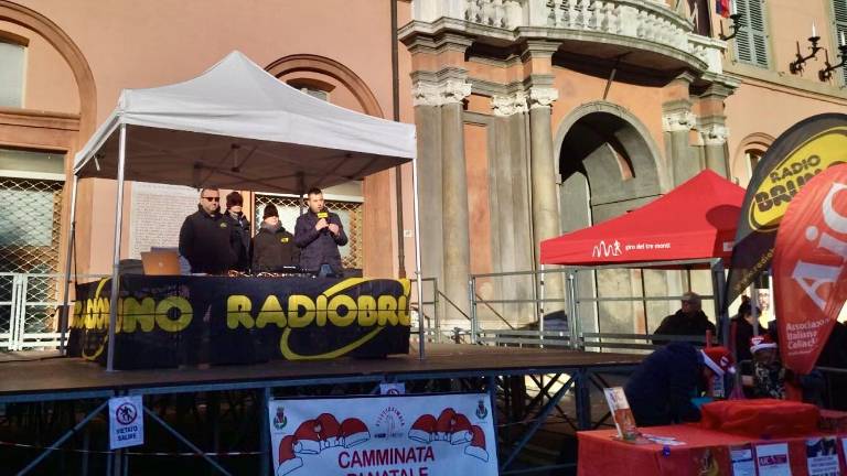 Imola. Oltre 1400 partecipanti alla camminata dei Babbi Natale