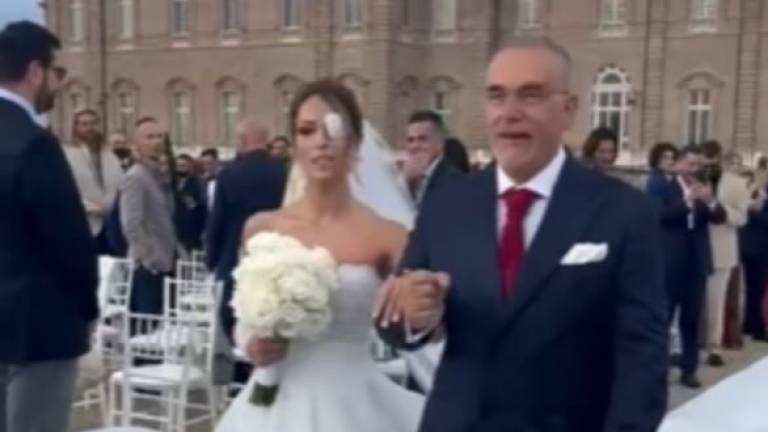 Gessica Notaro e Filippo Bologni hanno detto sì nella reggia da favola: sono moglie e marito