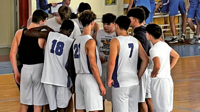 L’Under 17 del Cesena Basket sale ai piani alti della classifica