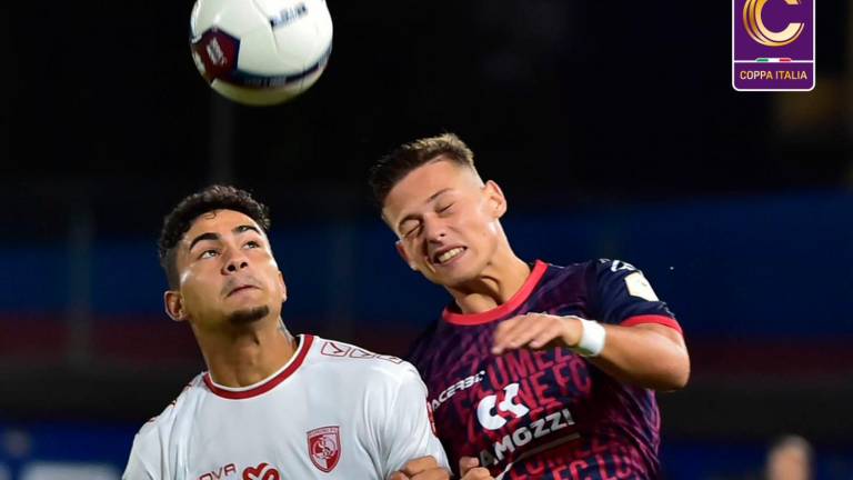 Simone Cinquegrano in un contrasto aereo a Lumezzane foto rimini fc