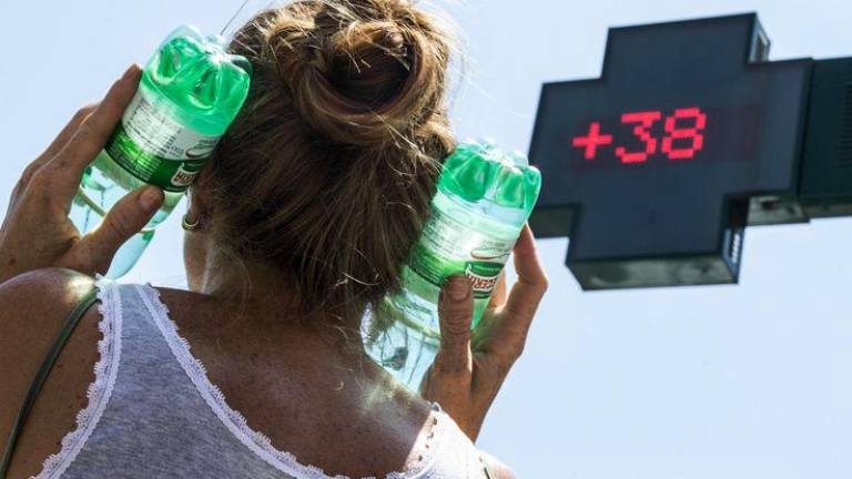 Meteo in Romagna, arriva il grande caldo, previsti fino a 39 gradi nei prossimi giorni e un po’ di sabbia dal cielo