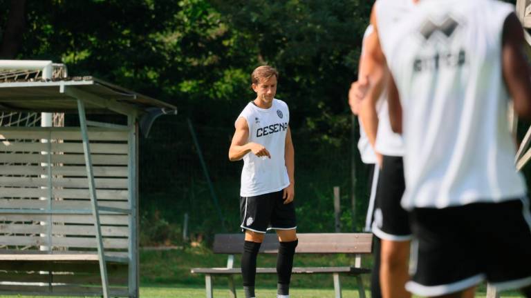 Il nuovo difensore bianconero Massimiliano Mangraviti foto zanotti