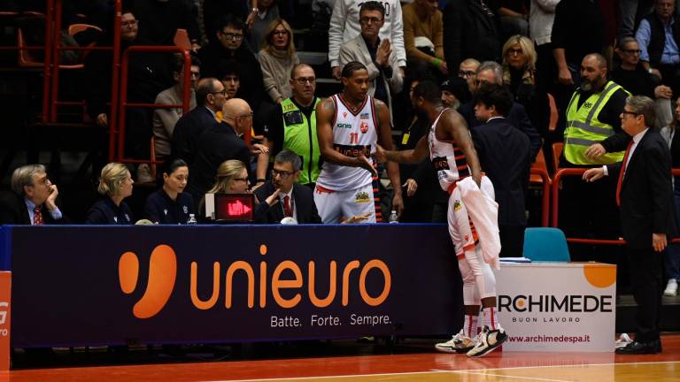 Xavier Johnson e Kadeem Allen non saranno più gli americani di Forlì foto blaco