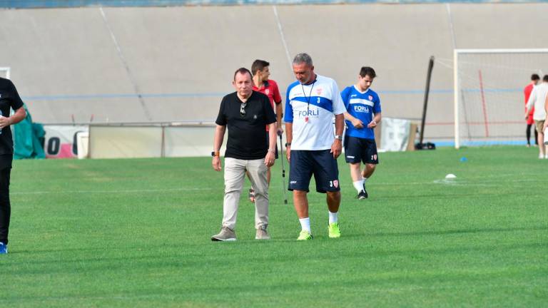 Il presidente biancorosso Gianfranco Cappelli con il nuovo allenatore Alessandro Miramari