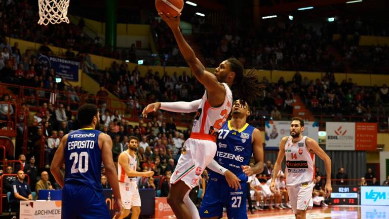 Demonte Harper è uno dei grandi ex della partita di oggi al Pala Pentassuglia di Brindisi foto fabio blaco