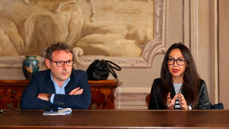 Il sindaco di Faenza Massimo Isola con la presidente facente funzione dell’Emilia-Romagna Irene Priolo oggi a Faenza (foto Mauro Monti Mmph)