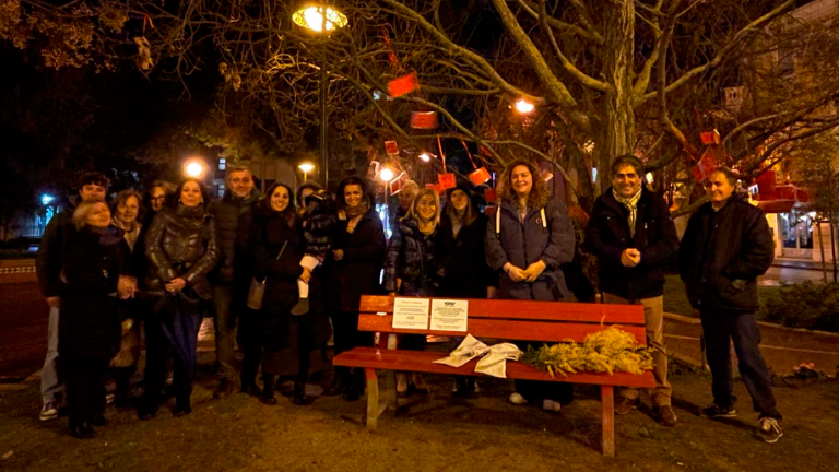 Cattolica, una nuova panchina rossa contro la violenza di genere