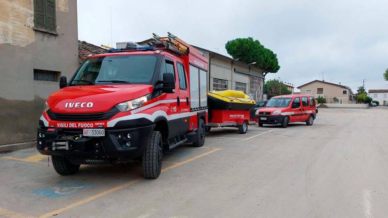 Traversara, ripartiti i lavori al cantiere, chiuso il centro accoglienza al Palasport - Gallery