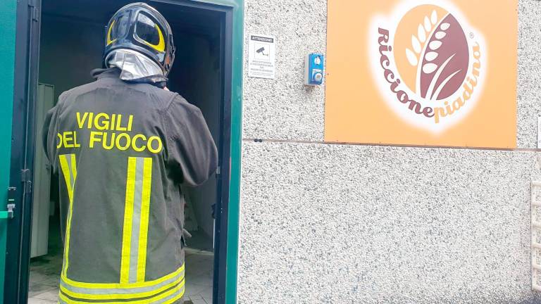 Incendio allo stabilimento Riccione Piadina a San Giovanni in Marignano - foto